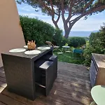 Climatise 2 Pieces Avec Vue : 4 Pers, Piscine, Parking - Fr-1-780-38 * Sainte-Maxime