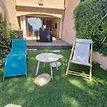 Climatise 2 Pieces Avec Vue : 4 Pers, Piscine, Parking - Fr-1-780-38 Sainte-Maxime