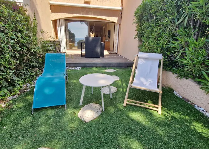 Climatise 2 Pieces Avec Vue : 4 Pers, Piscine, Parking - Fr-1-780-38 Sainte-Maxime