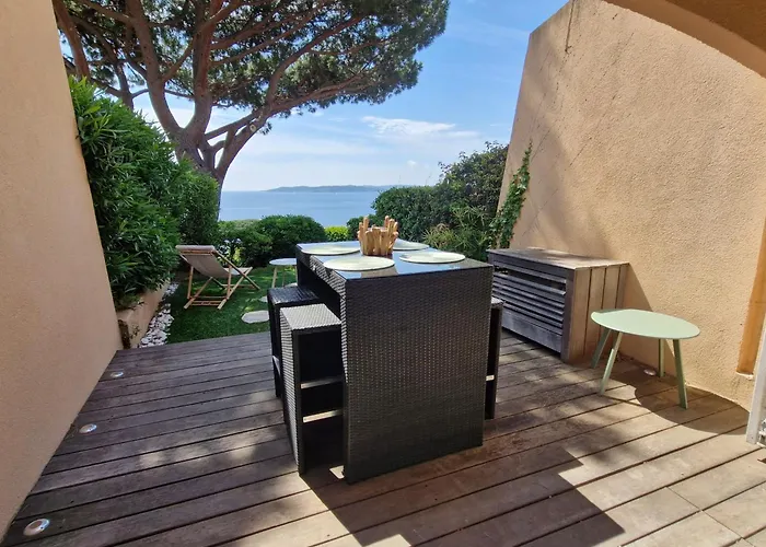 Climatise 2 Pieces Avec Vue : 4 Pers, Piscine, Parking - Fr-1-780-38 *