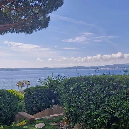 Climatise Avec Piscine, Terrasse Vue Et Parking A - Fr-1-780-38 Sainte-Maxime