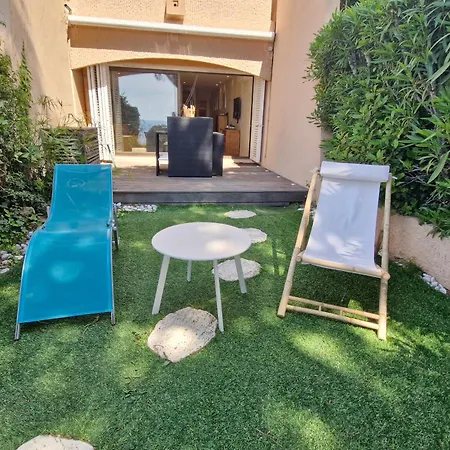 Climatise Avec Piscine, Terrasse Vue Et Parking A - Fr-1-780-38 Sainte-Maxime