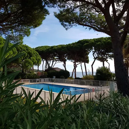 Climatise 2 Pieces Avec Vue : 4 Pers, Piscine, Parking - Fr-1-780-38 Apartment